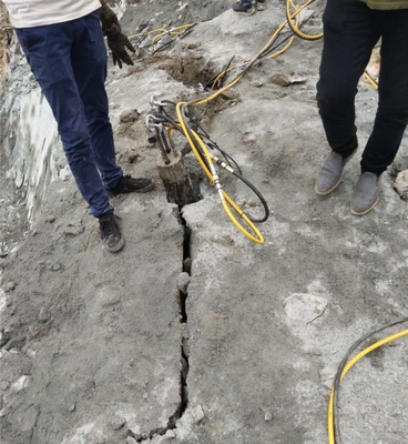 许昌市石头很硬破碎锤打不动怎么办用哪种机器